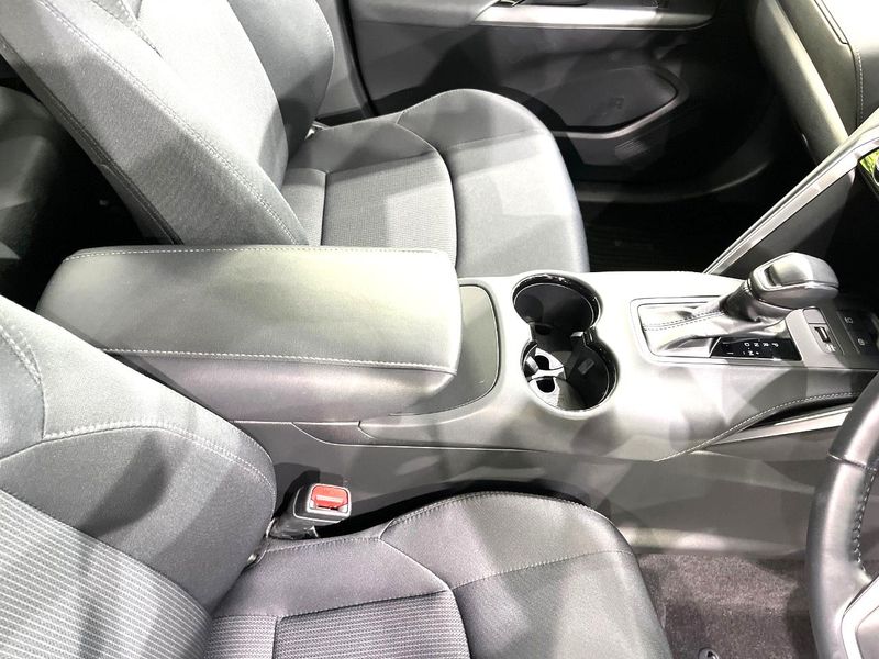 2023 Toyota Harrier 6BA-MXUA85 (UW-6a9e2c89a424d)[28]