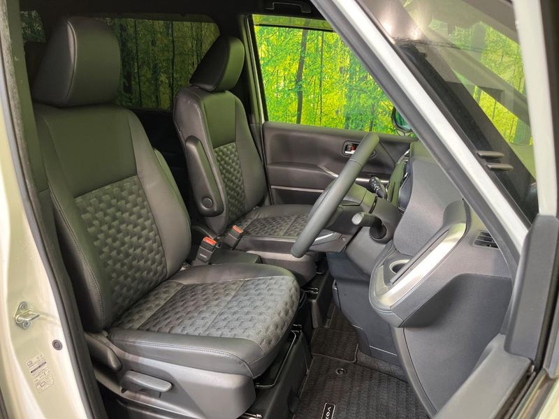2023 Toyota Voxy 6BA-MZRA90W (UW-6a9e2c9b97680)[27]