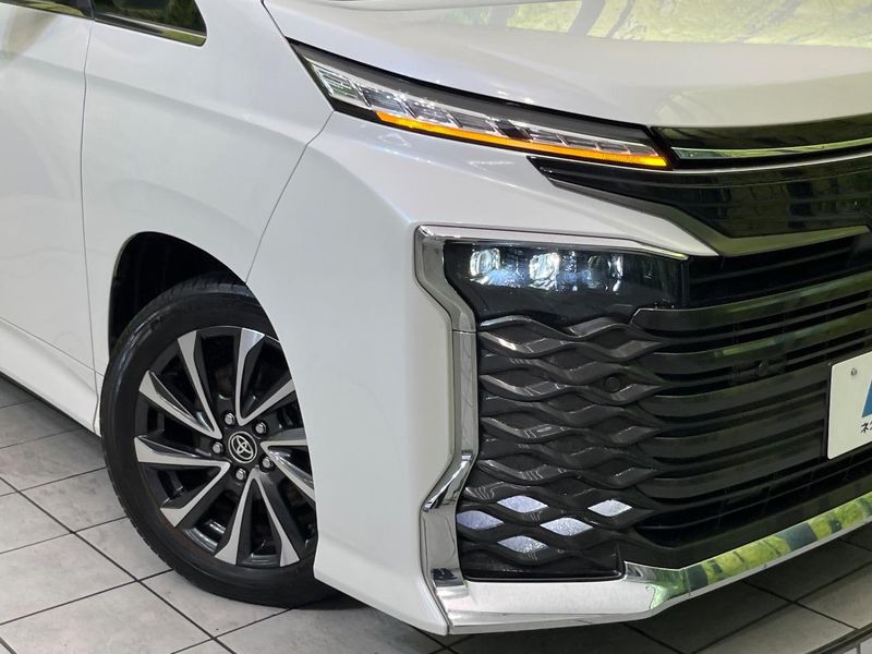 2023 Toyota Voxy 6BA-MZRA90W (UW-6a9e2c9b97680)[21]