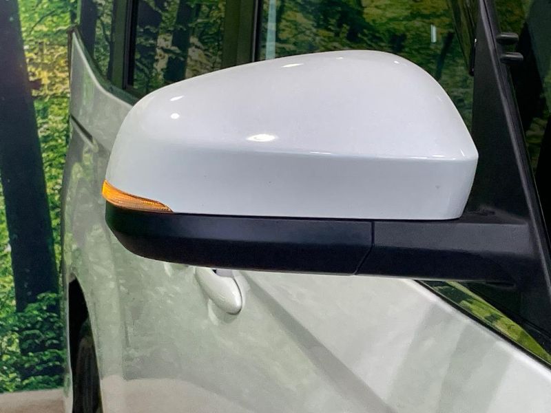 2023 Toyota Noah 6BA-MZRA90W (UW-6a9e2c9da210d)[13]