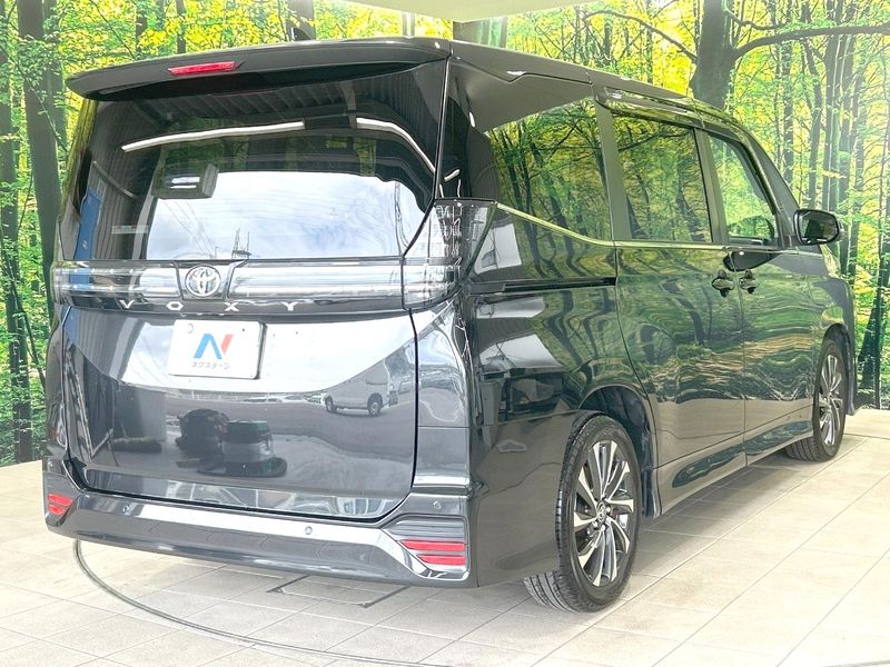 2024 Toyota Voxy 6BA-MZRA90W (UW-6a9e2c9f173ea)[27]