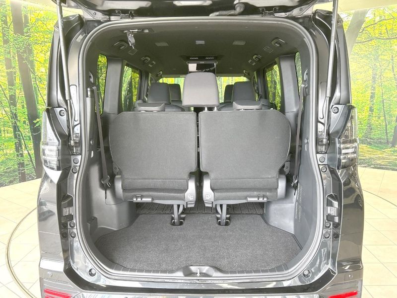 2024 Toyota Voxy 6BA-MZRA90W (UW-6a9e2c9f173ea)[16]