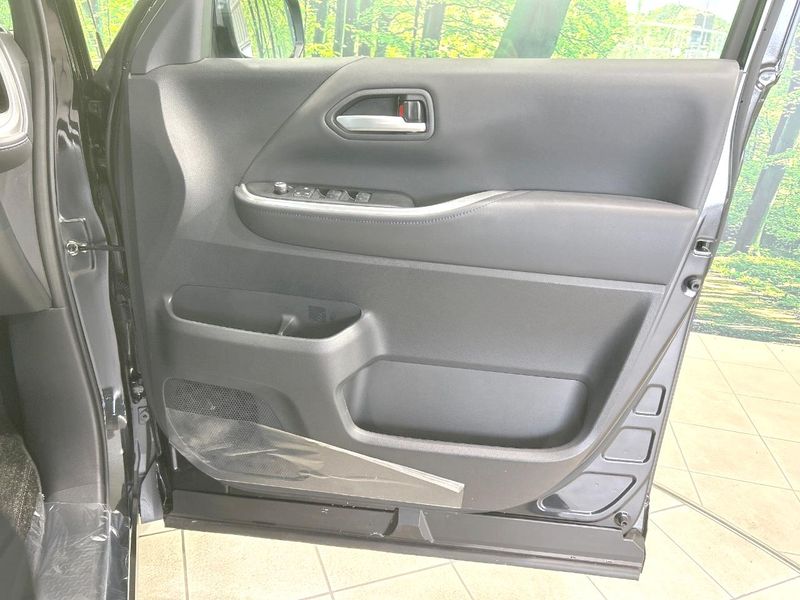 2024 Toyota Voxy 6BA-MZRA90W (UW-6a9e2c9f173ea)[17]