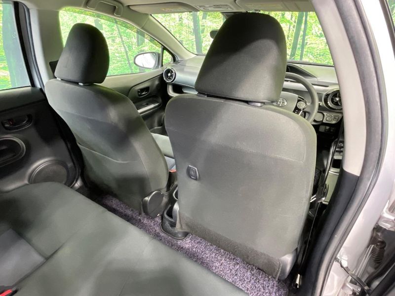 2017 Toyota Aqua DAA-NHP10 (UW-6a9e2cb45d367)[21]