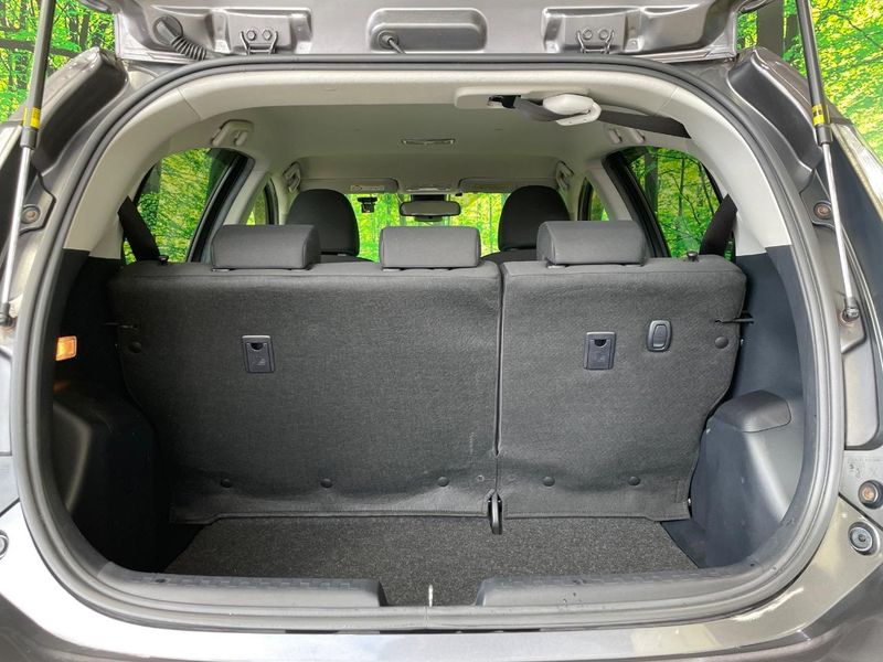 2017 Toyota Aqua DAA-NHP10 (UW-6a9e2cb531c5e)[16]