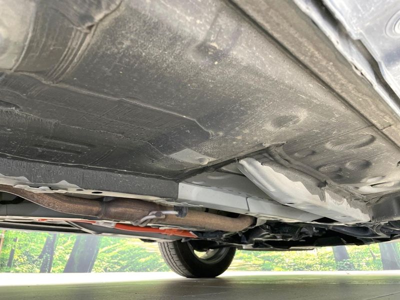 2019 Toyota Aqua DAA-NHP10H (UW-6a9e2cb85191a)[22]