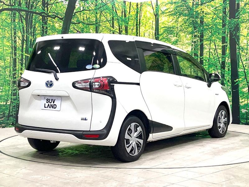 2019 Toyota Sienta 6AA-NHP170G (UW-6a9e2cbd77802)[13]