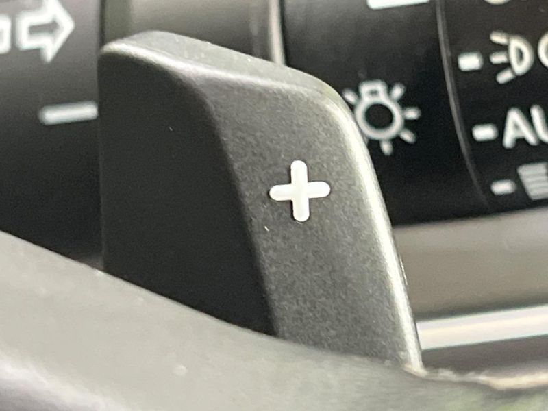 2014 Honda Odyssey DBA-RC2 (UW-6a9e2cd4c3ebf)[27]