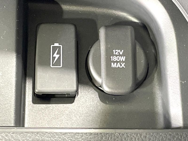 2023 Honda Step Wagon 6AA-RP8 (UW-6a9e2cdf78a43)[11]
