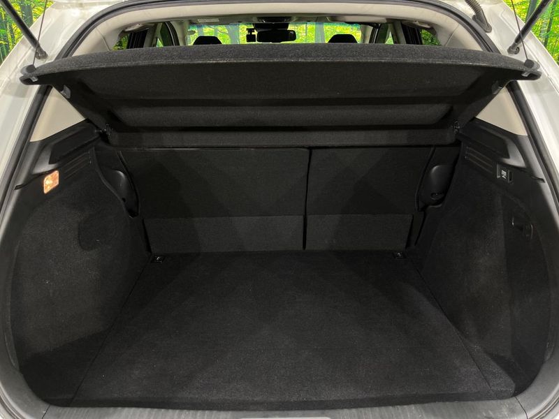 2017 Honda Vezel DAA-RU3 (UW-6a9e2ce69ea80)[28]