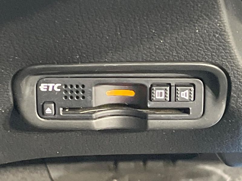 2017 Honda Vezel DAA-RU3 (UW-6a9e2ce6e6822)[11]