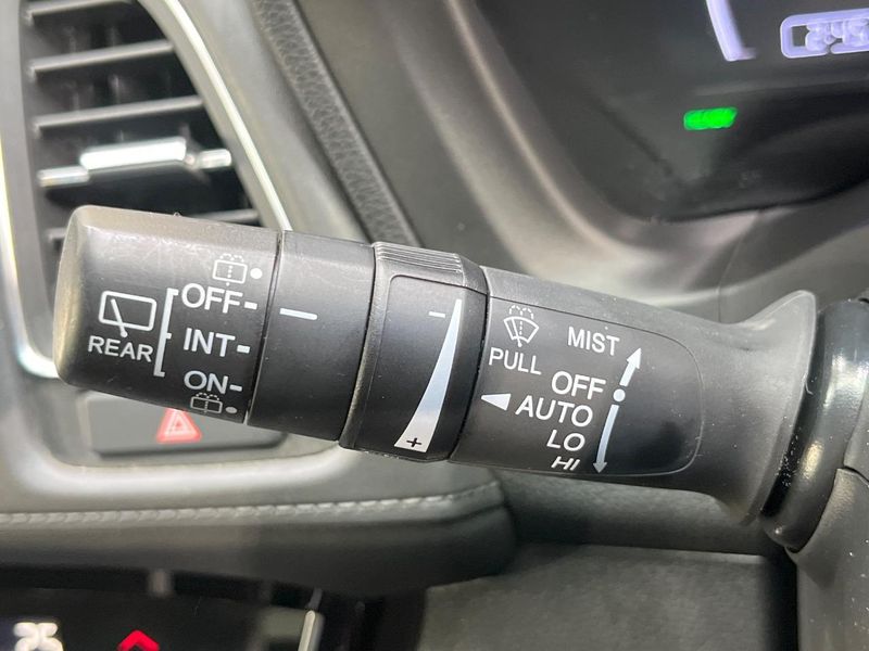 2017 Honda Vezel DAA-RU3 (UW-6a9e2ce6e6822)[25]
