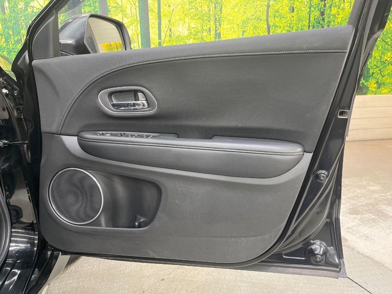 2017 Honda Vezel DAA-RU3 (UW-6a9e2ce6e6822)[3]