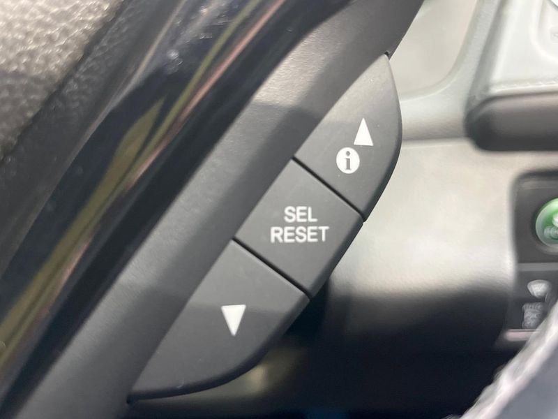 2017 Honda Vezel DAA-RU3 (UW-6a9e2ce6e6822)[26]