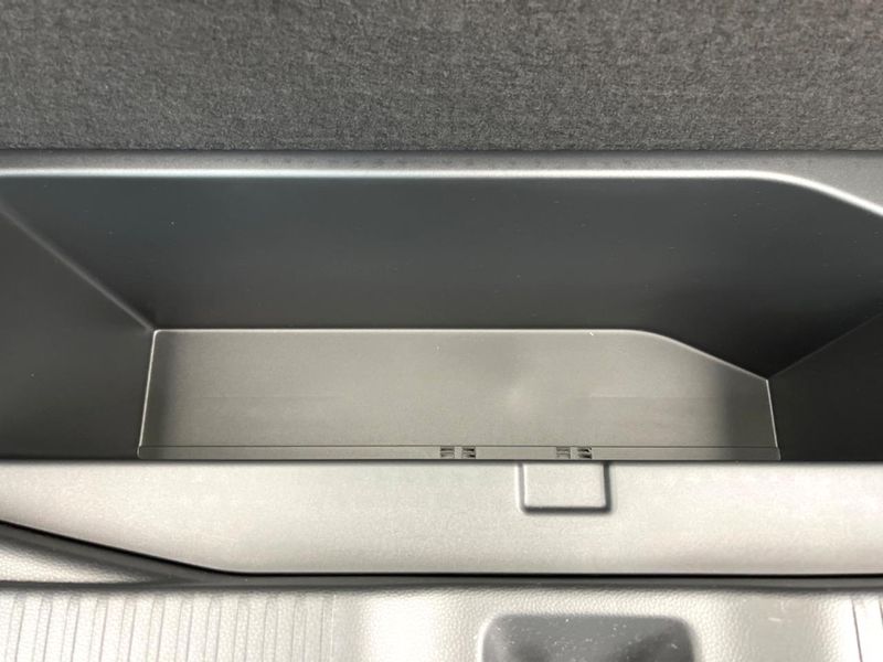 2021 Honda Vezel 6AA-RV5 (UW-6a9e2cec8314f)[28]