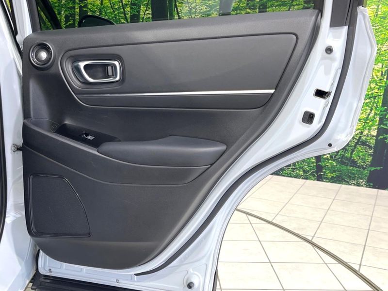 2021 Honda Vezel 6AA-RV5 (UW-6a9e2cec9262e)[28]