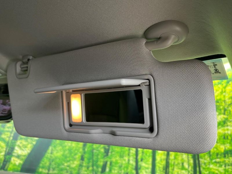 2022 Honda Vezel 6AA-RV5 (UW-6a9e2cf02d423)[27]