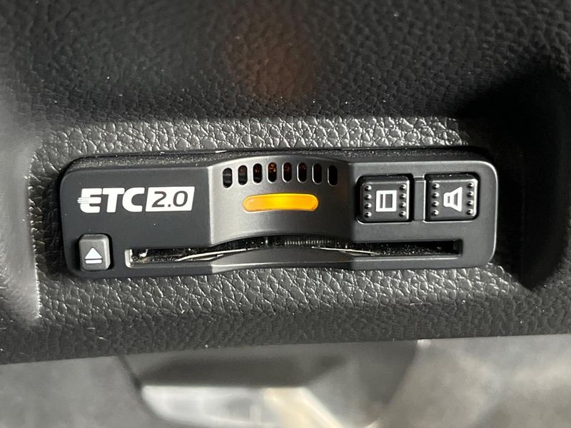 2022 Honda Vezel 6AA-RV5 (UW-6a9e2cf02d423)[25]