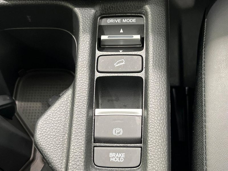2022 Honda Vezel 6AA-RV5 (UW-6a9e2cf02d423)[15]