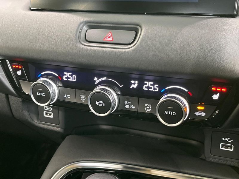 2022 Honda Vezel 6AA-RV5 (UW-6a9e2cf02d423)[12]