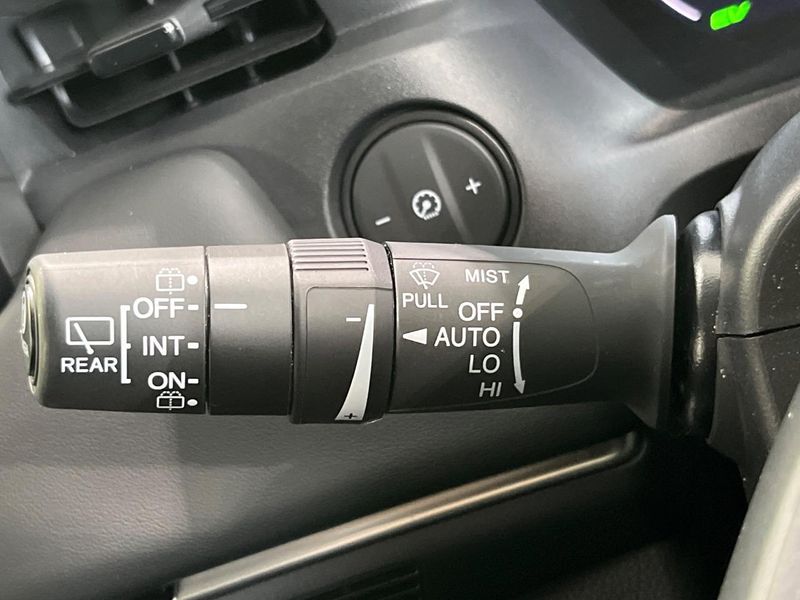 2022 Honda Vezel 6AA-RV5 (UW-6a9e2cf02d423)[17]