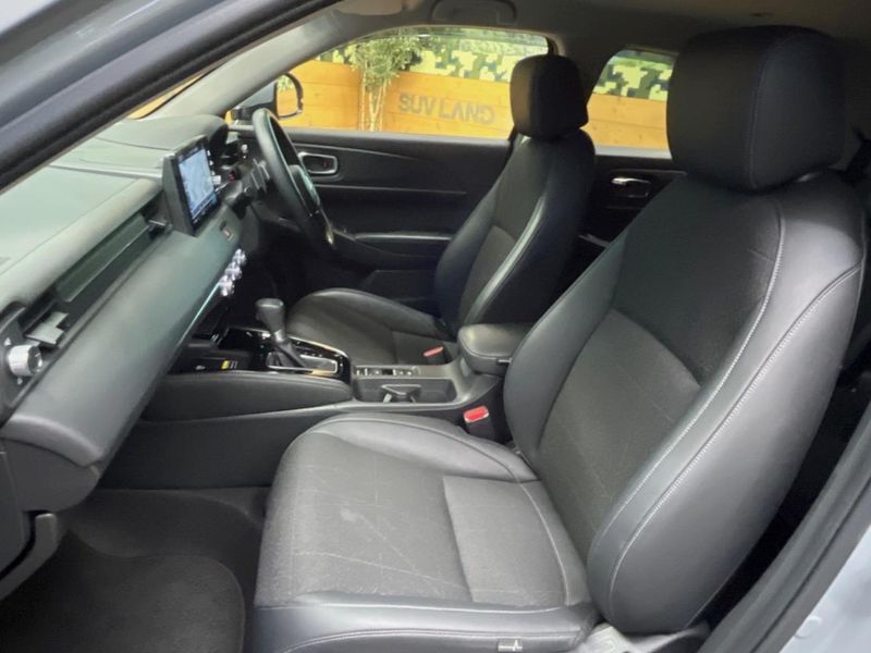 2025 Honda Vezel 6AA-RV5 (UW-6a9e2cf670301)[13]