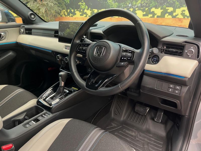 2024 Honda Vezel 6AA-RV6 (UW-6a9e2cf9d15f8)[14]