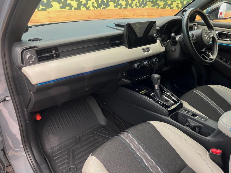 2024 Honda Vezel 6AA-RV6 (UW-6a9e2cf9d15f8)[26]