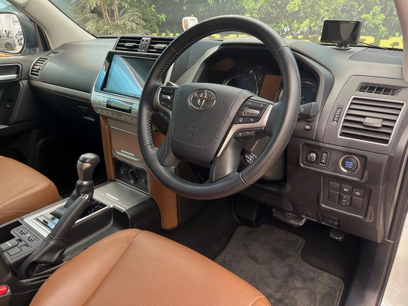 2021 Toyota Land Cruiser Prado 3BA-TRJ150W (UW-6a9e2d1ee7e96)[13]