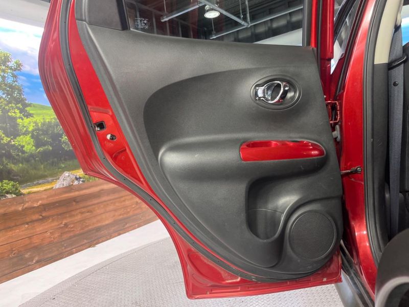 2014 Nissan JUKE DBA-YF15 (UW-6a9e2d5907d7d)[26]