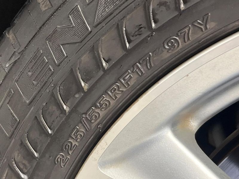 2015 Nissan Skyline DBA-YV37 (UW-6a9e2d618b6f7)[19]