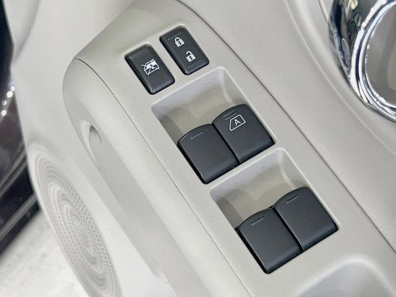 2015 Nissan Cube DBA-Z12 (UW-6a9e2d621c624)[23]