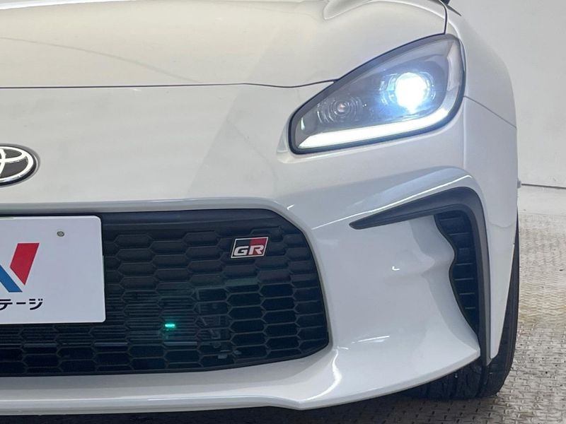 2022 Toyota GR86 3BA-ZN8 (UW-6a9e2d6de4ffc)[8]