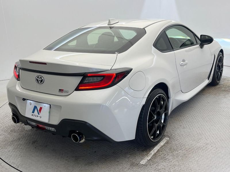 2022 Toyota GR86 3BA-ZN8 (UW-6a9e2d6de4ffc)[14]