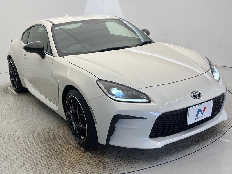 2022 Toyota GR86 3BA-ZN8 (UW-6a9e2d6de4ffc)[9]
