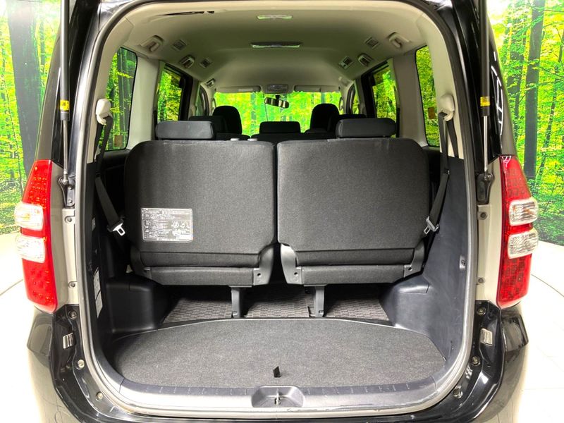 2011 Toyota Noah DBA-ZRR70W (UW-6a9e2d6fc6c61)[28]