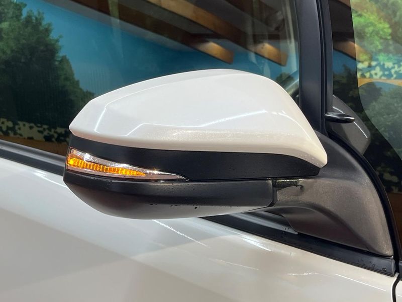 2014 Toyota Noah DBA-ZRR80W (UW-6a9e2d70d92af)[11]