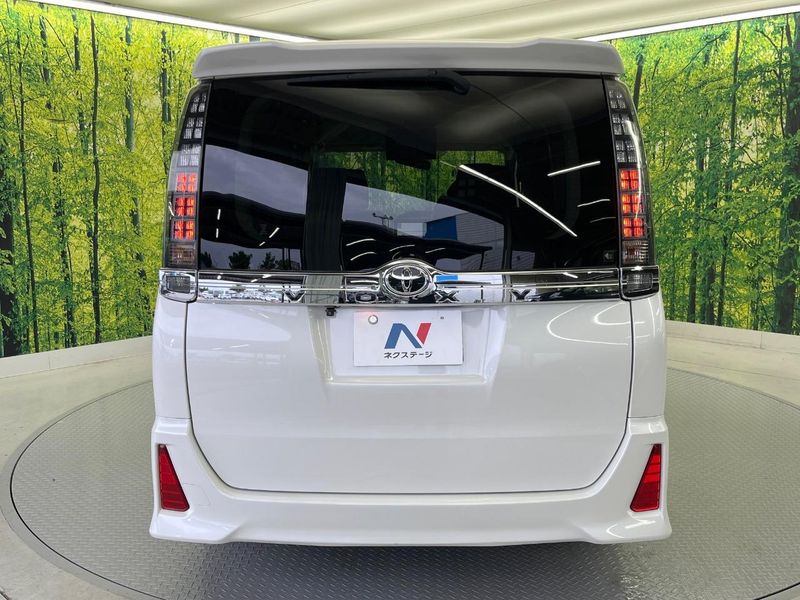 2014 Toyota Voxy DBA-ZRR80W (UW-6a9e2d7174671)[22]