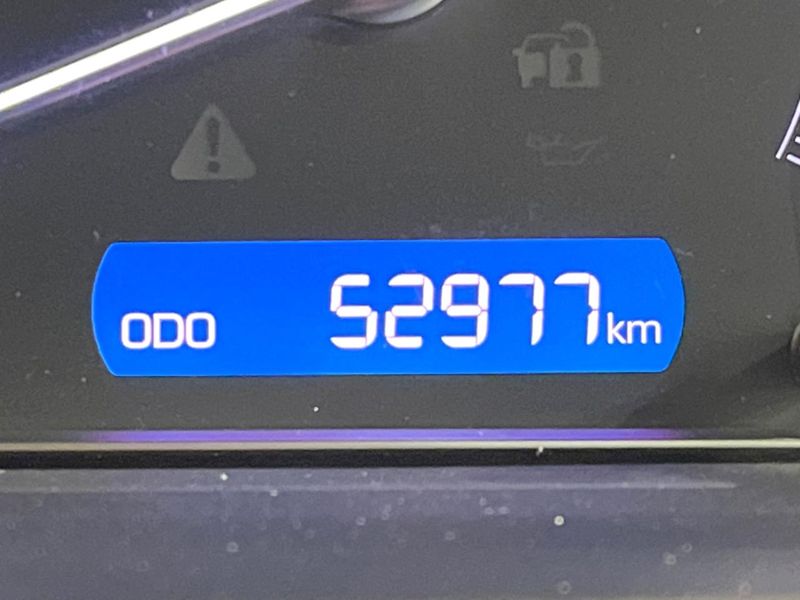 2015 Toyota Esquire DBA-ZRR80G (UW-6a9e2d72da878)[2]