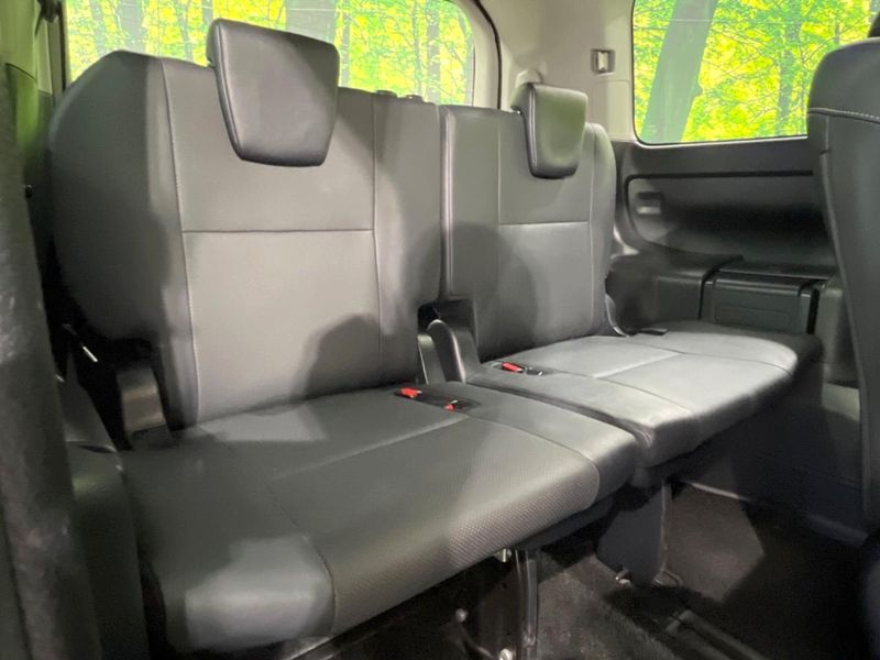 2015 Toyota Esquire DBA-ZRR80G (UW-6a9e2d72da878)[23]