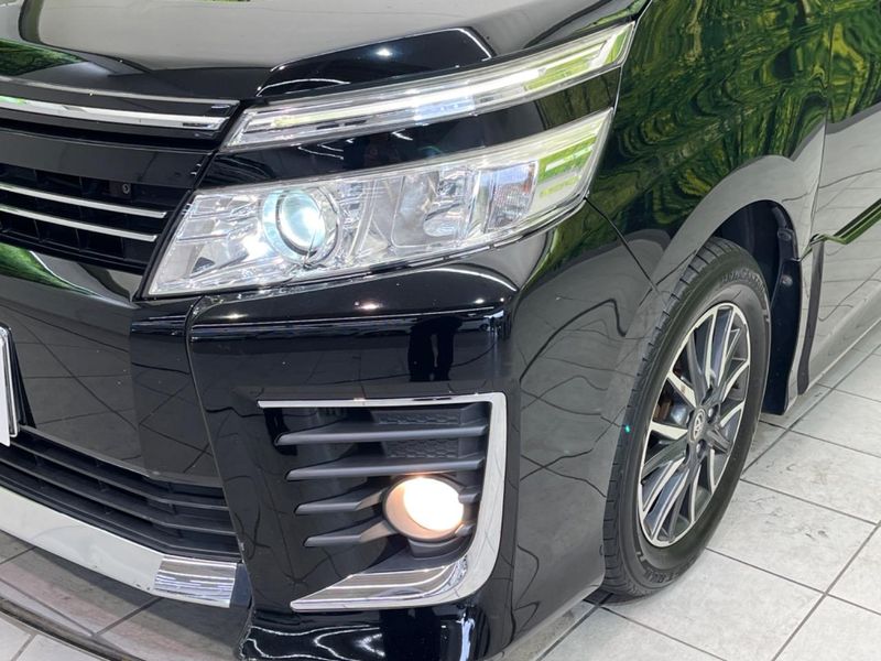 2015 Toyota Voxy DBA-ZRR80W (UW-6a9e2d7321bb7)[11]