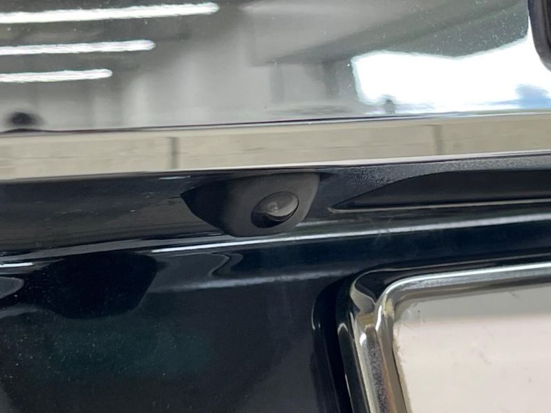 2015 Toyota Voxy DBA-ZRR80W (UW-6a9e2d7321bb7)[17]