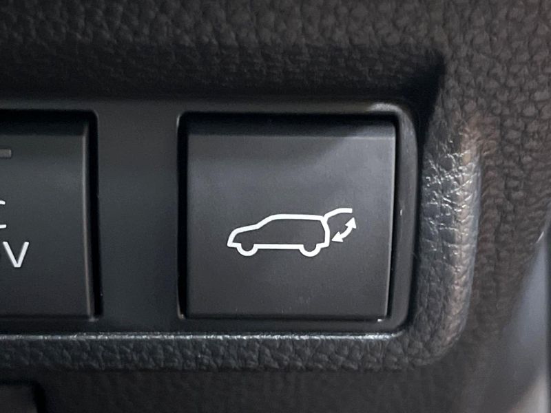 2026 Toyota Corolla Cross 6AA-ZVG13 (UW-6a9e2d91d74c9)[25]