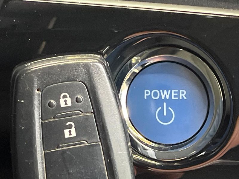 2016 Toyota Prius DAA-ZVW50 (UW-6a9e2d9e9cbb2)[23]