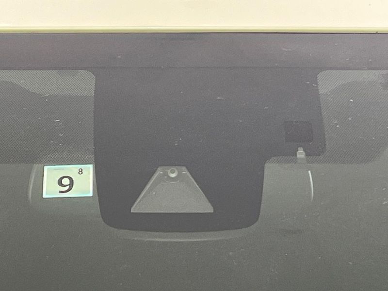 2017 Toyota Prius DAA-ZVW51 (UW-6a9e2da1deced)[9]