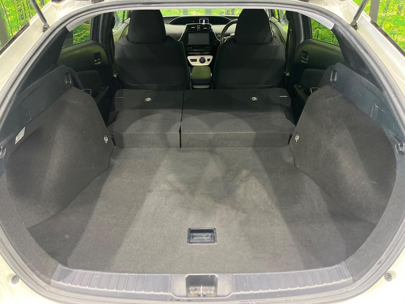 2017 Toyota Prius DAA-ZVW51 (UW-6a9e2da1deced)[12]