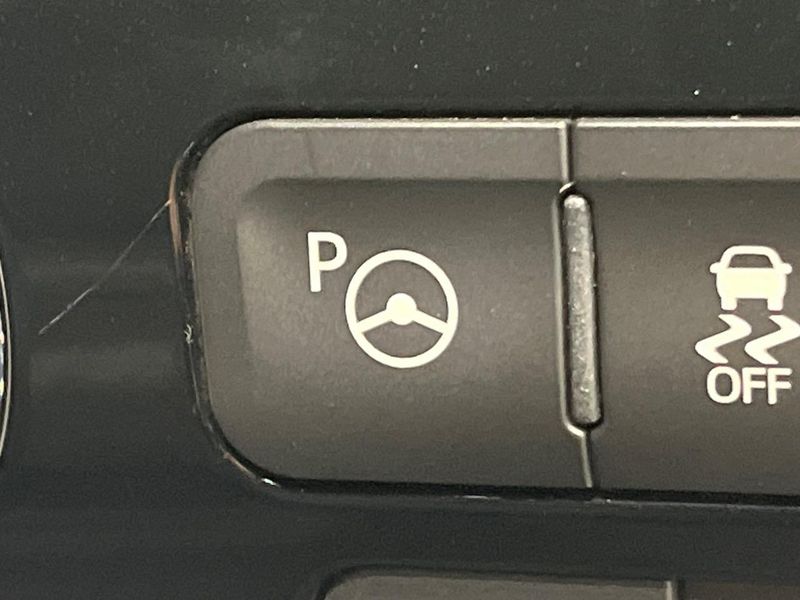 2017 Toyota Prius DAA-ZVW51 (UW-6a9e2da1deced)[22]