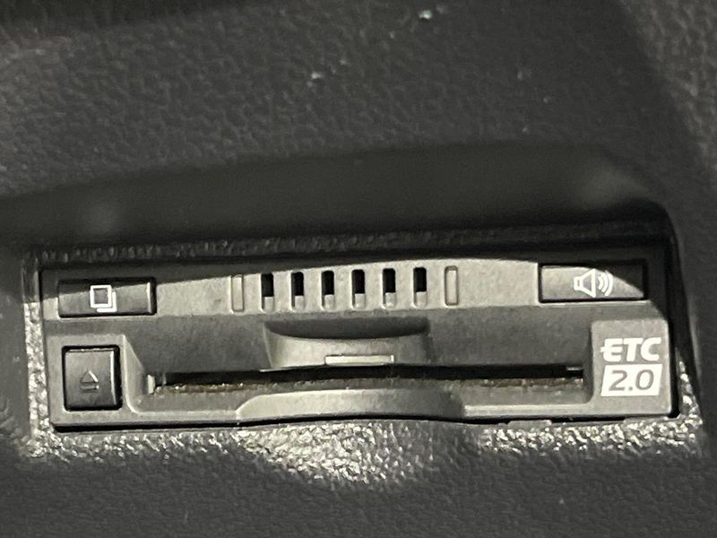 2017 Toyota Prius DAA-ZVW51 (UW-6a9e2da1deced)[20]