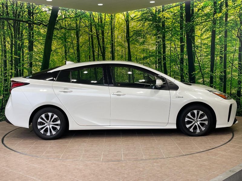 2019 Toyota Prius DAA-ZVW51 (UW-6a9e2da3149c0)[10]