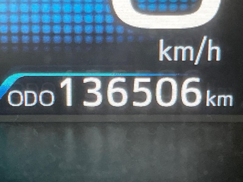 2019 Toyota Prius DAA-ZVW51 (UW-6a9e2da3149c0)[2]
